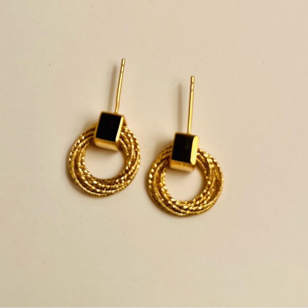 EXCLUSIVE nest earrings